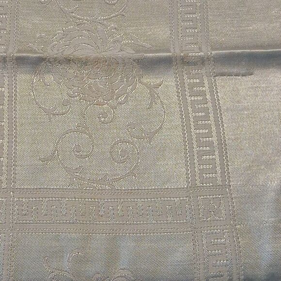 Elegant vintage White damask floral Tablecloth measures by 66" X 55" - Picture 8 of 8